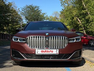 2020 BMW 7 серии Long 745Le xDrive VI (G11/G12) Рестайлинг, красный, 7199000 рублей, вид 3