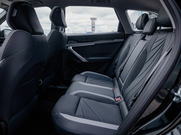 2026 Geely Atlas II, чёрный, 3449990 рублей - вид 27