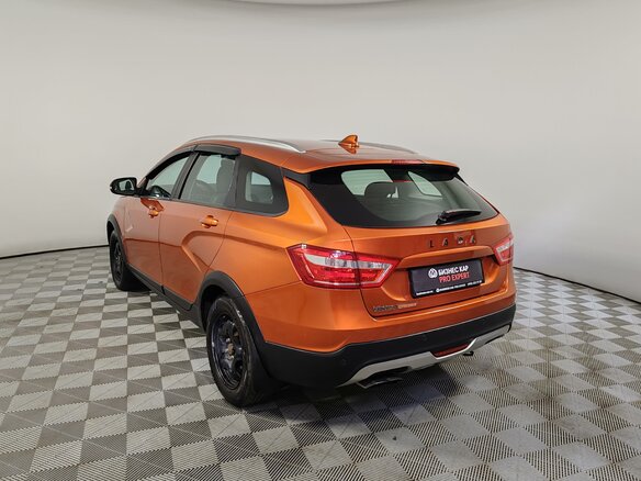 2019 Lada (ВАЗ) Vesta SW Cross I, оранжевый, 855000 рублей - вид 6