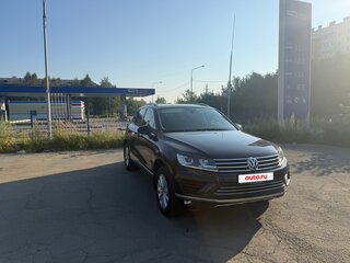 2017 Volkswagen Touareg II Рестайлинг, синий, 3450000 рублей, вид 5