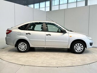 2017 Lada (ВАЗ) Granta I, серебристый, 599000 рублей, вид 4