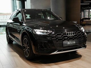 2025 Audi Q5 L 45 TFSI II (FY) Рестайлинг, чёрный, 6426700 рублей, вид 3