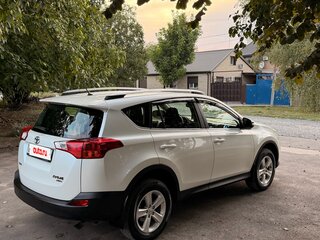 2013 Toyota RAV4 IV (XA40), белый, 1850000 рублей, вид 4