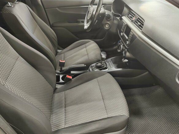 2018 Kia Rio IV, оранжевый, 1350000 рублей - вид 14