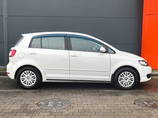 2011 Volkswagen Golf Plus II, белый, 979000 рублей, вид 3
