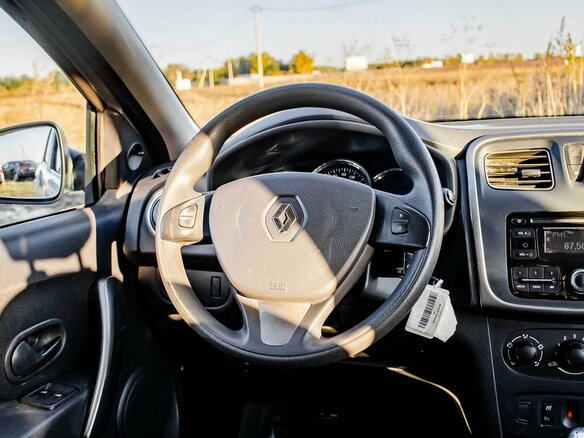 2015 Renault Sandero II, серый, 650000 рублей - вид 13