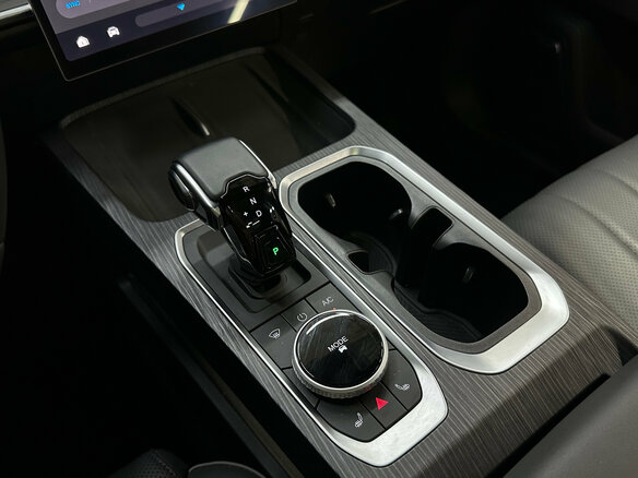 2024 Jaecoo J7 I, чёрный, 2550000 рублей - вид 19