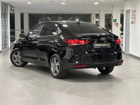 2020 Hyundai Solaris II Рестайлинг, чёрный, 1680000 рублей, вид 4