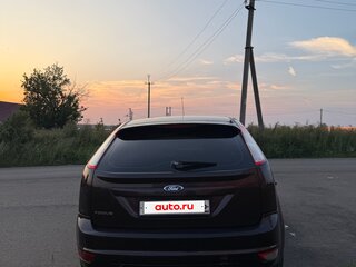 2010 Ford Focus II Рестайлинг, фиолетовый, 559000 рублей, вид 4