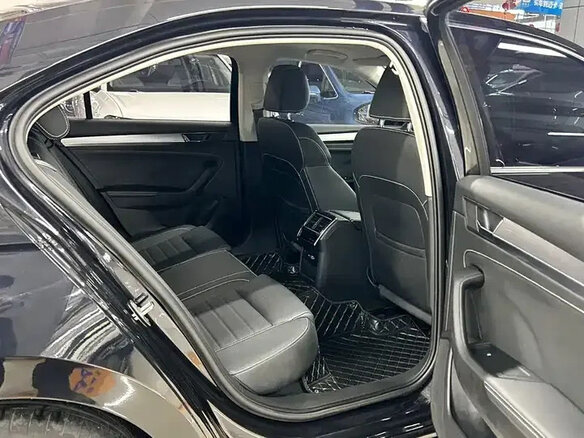 2023 Skoda Superb III Рестайлинг, чёрный, 1797084 рублей - вид 12