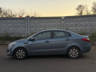 2014 Kia Rio 6-speed III, голубой, 750000 рублей, вид 3