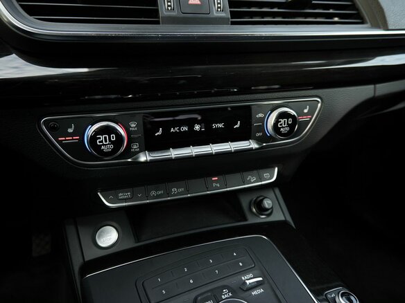2018 Audi Q5 II (FY), серебристый, 3390000 рублей - вид 9