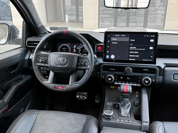 2025 Toyota Tacoma IV, белый, 11190000 рублей - вид 14