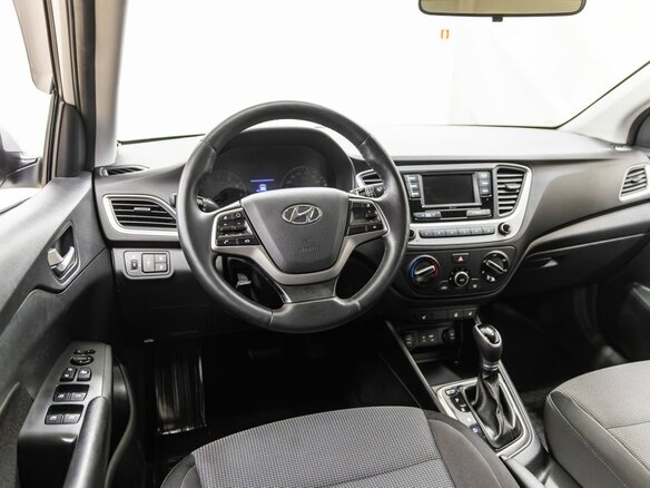 2017 Hyundai Solaris II, серебристый - вид 13