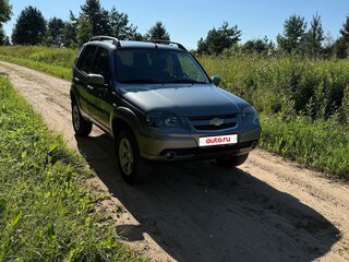 2018 Chevrolet Niva I Рестайлинг, серый, 820000 рублей, вид 3