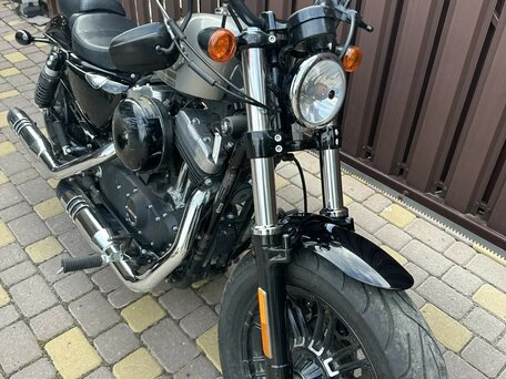 2017 Harley-Davidson Sportster 1200, серебристый, 1079000 рублей, вид 2