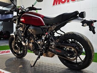 2017 Yamaha XSR700, красный, 610000 рублей, вид 5