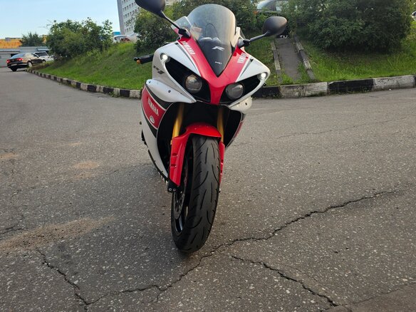 2011 Yamaha YZF-R1, белый, 1300000 рублей - вид 8