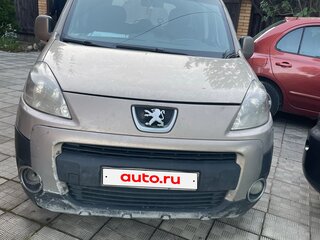 2011 Peugeot Partner II, бежевый, 300000 рублей, вид 1