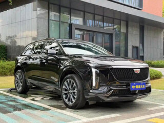 2025 Cadillac XT5 II, чёрный, 5359999 рублей, вид 2