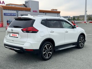 2018 Nissan X-Trail III Рестайлинг, белый, 2420000 рублей, вид 4