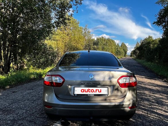 2010 Renault Fluence I, бежевый, 565000 рублей - вид 4