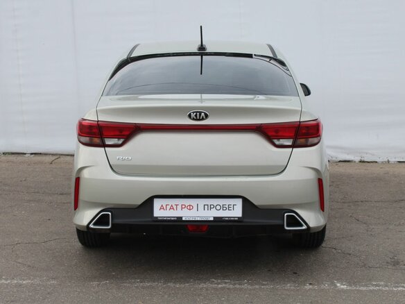 2020 Kia Rio IV, серый, 1490000 рублей - вид 5
