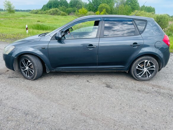 2008 Kia Ceed I, серый, 600000 рублей - вид 3