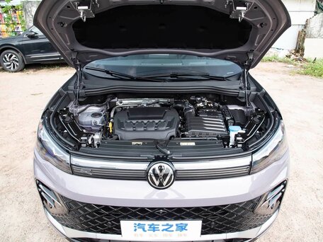 2026 Volkswagen Tiguan L Pro III (China Market), белый, 4506006 рублей, вид 3