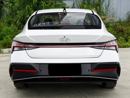 2026 Hyundai Elantra VII (CN7) Рестайлинг, белый, 2020000 рублей, вид 3