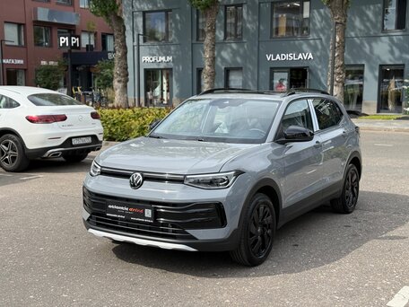 2026 Volkswagen Tharu XR, серебристый, 2290000 рублей, вид 1