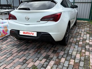 2013 Opel Astra GTC J Рестайлинг, белый, 690000 рублей, вид 3
