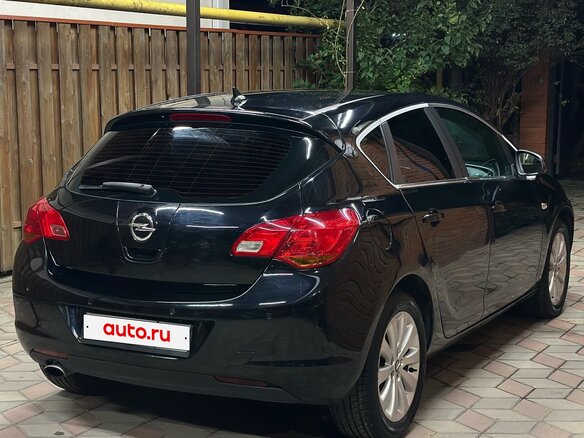 2011 Opel Astra J, чёрный, 560000 рублей - вид 8