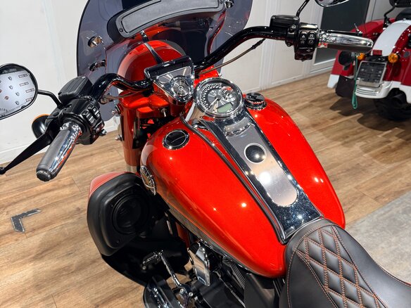 2014 Harley-Davidson Road King Special, красный, 1899000 рублей - вид 15
