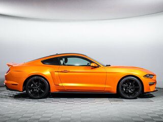 2019 Ford Mustang VI Рестайлинг, оранжевый, 3350000 рублей, вид 4