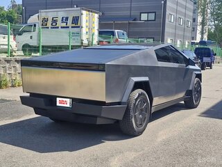 2025 Tesla Cybertruck All-wheel Drive, серебристый, 16100750 рублей, вид 3