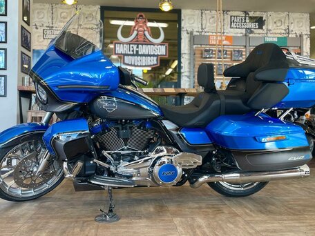 2026 Harley-Davidson CVO Street Glide Limited, синий, 6950000 рублей, вид 1
