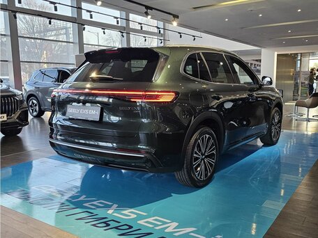 2026 Geely EX5 Гибрид EM-R, зелёный, 3829990 рублей, вид 1