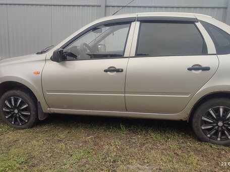 2013 Lada (ВАЗ) Granta I, серебристый, 280000 рублей, вид 4