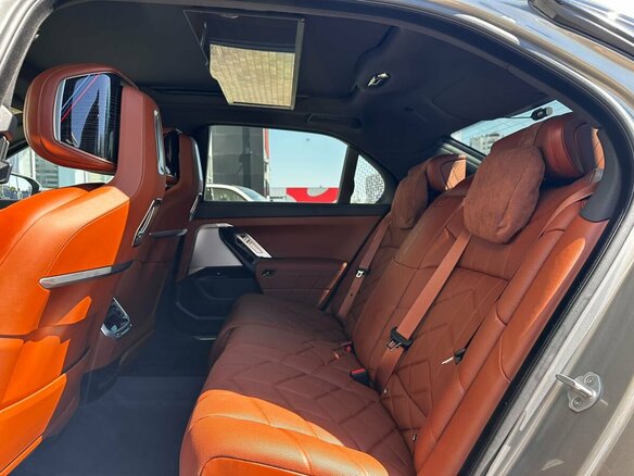 2025 BMW 7 серии 740i xDrive VII (G70), серый, 15190000 рублей - вид 14