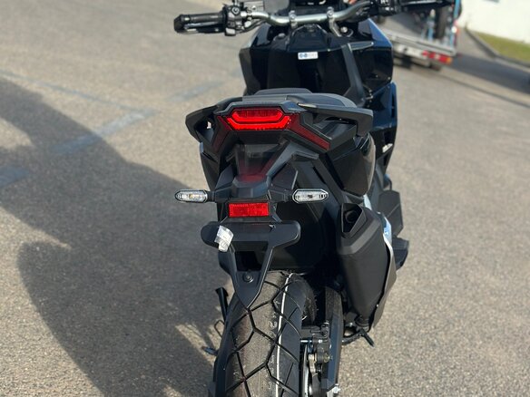 2026 Honda X-ADV, чёрный, 1650000 рублей - вид 8