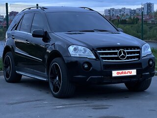 2008 Mercedes-Benz M-Класс 500 II (W164) Рестайлинг, чёрный, 1400000 рублей, вид 3