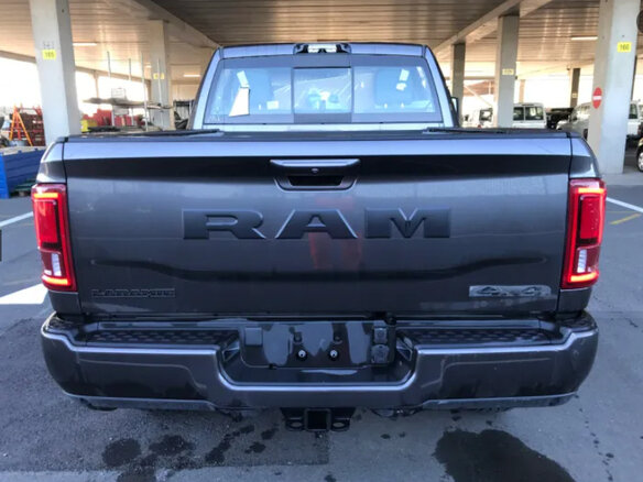 2025 RAM 3500, серый, 10540000 рублей - вид 5