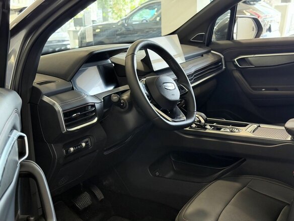 2026 Geely Okavango I Рестайлинг, серый, 4085990 рублей - вид 5