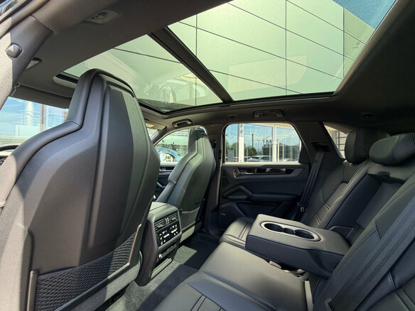 2026 Porsche Cayenne III Рестайлинг, чёрный, 18990000 рублей - вид 24