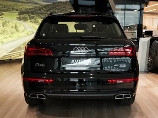 2025 Audi Q5 L 45 TFSI II (FY) Рестайлинг, чёрный, 6426700 рублей, вид 5