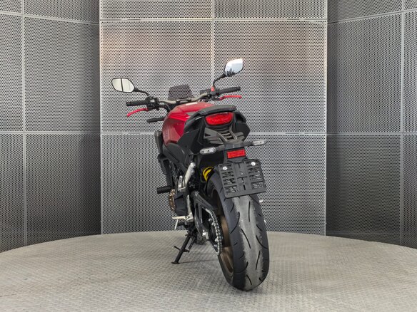 2021 Honda CB 650R, красный, 977000 рублей - вид 6