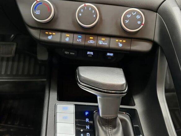 2022 Hyundai Elantra VII (CN7), белый, 1900000 рублей - вид 20