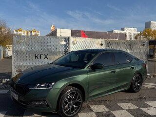 2022 Skoda Octavia IV (A8), зелёный, 2910000 рублей, вид 1