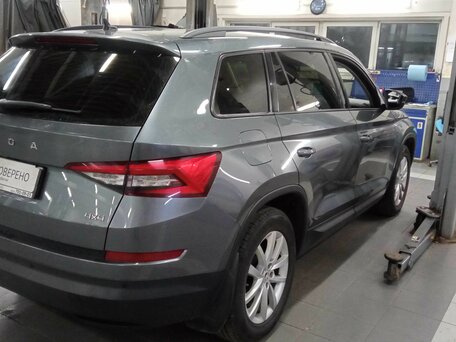 2018 Skoda Kodiaq I, серый, 1820000 рублей, вид 3